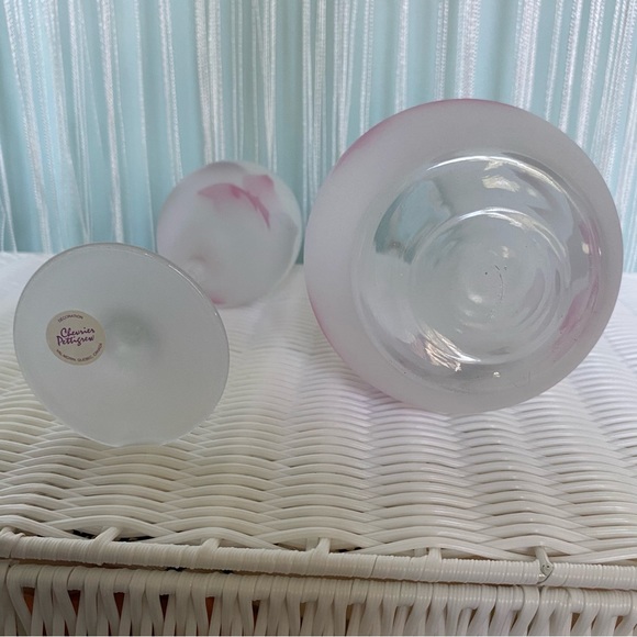 Chevrier Pettigrew Decorative Frosted Pastel Floral Glass and Jug Set - Picture 12 of 17